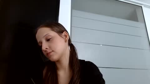 Snapshot of candygirlsweett chatting on March 2, 3:37 pm CandySweetGril online show from March 2, 3:37 pm