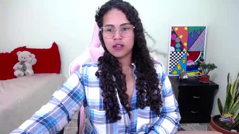 Snapshot of candyhot_sex chatting on June 3, 9:42 pm Karen online show from June 3, 9:42 pm
