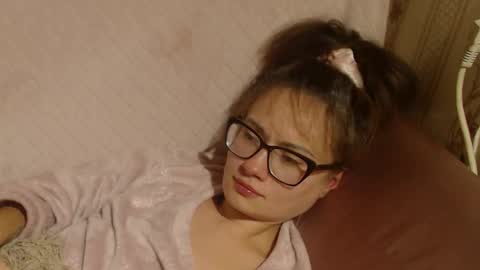 Snapshot of candylady13 chatting on October 23, 6:39 pm say meow and send tips online show from October 23, 6:39 pm