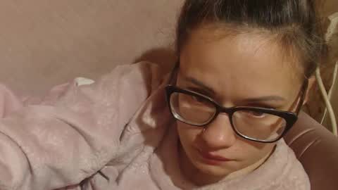 Snapshot of candylady13 chatting on October 31, 10:27 am say meow and send tips online show from October 31, 10:27 am