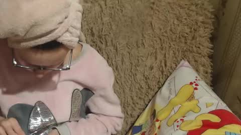 say meow and send tip  online show from February 19, 8:31 pm