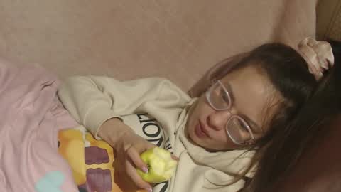 say meow and send tip  online show from March 21, 8:01 pm