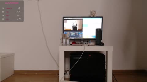 Snapshot of candyliciousss chatting on January 4, 7:34 am candyliciousss online show from January 4, 7:34 am