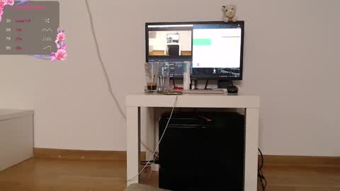 Snapshot of candyliciousss chatting on February 11, 9:20 am candyliciousss online show from February 11, 9:20 am