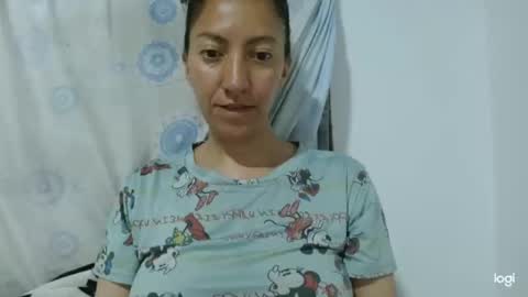 Snapshot of candymilfff chatting on October 15, 3:06 am candymilfff online show from October 15, 3:06 am