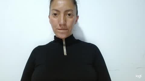 candymilfff online show from November 12, 9:14 pm