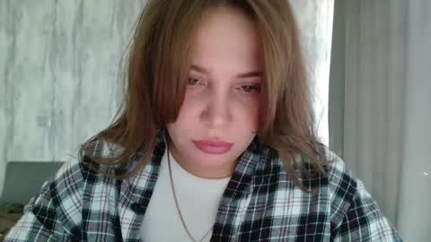 Snapshot of candymini chatting on March 27, 7:03 am candymini online show from March 27, 7:03 am