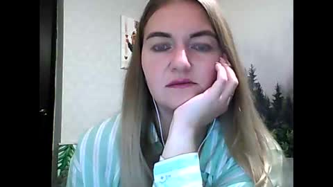 Daisy online show from September 17, 8:43 pm