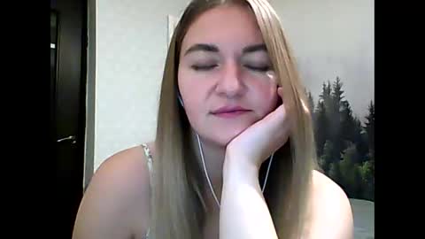 Daisy online show from October 9, 8:40 pm