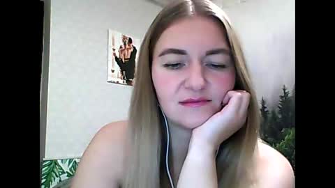 Daisy online show from October 10, 8:52 pm