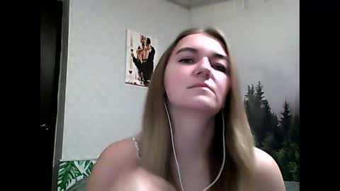 Daisy online show from October 12, 8:08 pm