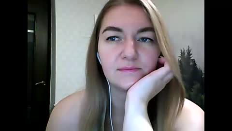 Daisy online show from December 13, 10:48 pm