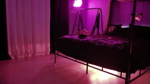 Snapshot of candyqueenkush69 chatting on April 3, 9:29 am CandyQueenkush69 online show from April 3, 9:29 am
