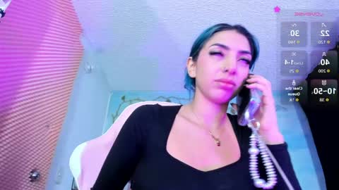 Snapshot of candyrisex chatting on June 9, 8:15 am candyrisex online show from June 9, 8:15 am
