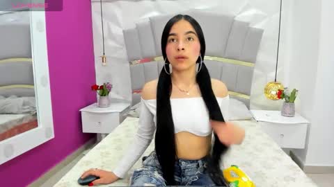 Snapshot of candysays_ chatting on January 13, 11:37 am Candy online show from January 13, 11:37 am