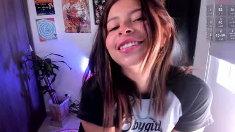 Camilla online show from January 21, 4:05 pm