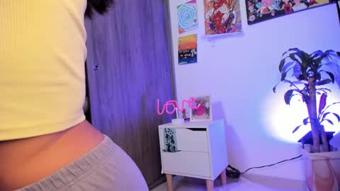 Camilla online show from February 17, 6:15 pm