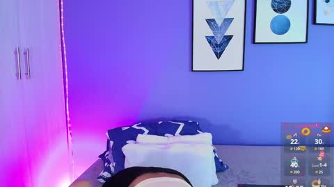 Isabella online show from January 13, 3:15 pm