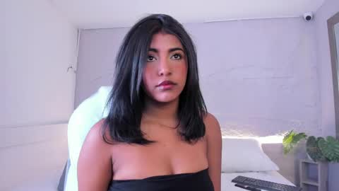 Canela online show from April 17, 8:12 pm