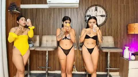 Sara online show from March 18, 11:13 am