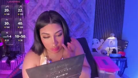 GABRIELA LOPEZ online show from November 1, 4:14 am