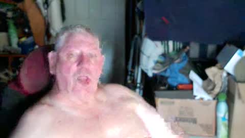 Snapshot of canoelicker69 chatting on September 18, 1:35 pm canoelicker69 online show from September 18, 1:35 pm