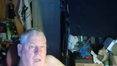 Snapshot of canoelicker69 chatting on September 19, 6:37 am canoelicker69 online show from September 19, 6:37 am