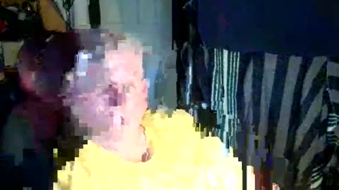 Snapshot of canoelicker69 chatting on October 9, 6:39 pm canoelicker69 online show from October 9, 6:39 pm