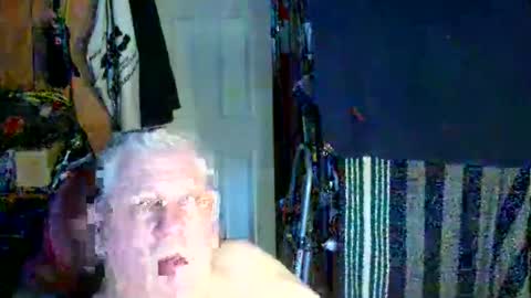 Snapshot of canoelicker69 chatting on October 20, 8:31 pm canoelicker69 online show from October 20, 8:31 pm