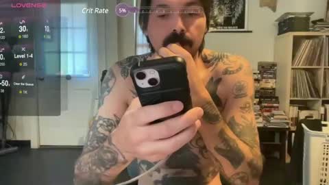 Snapshot of cantleavethehouse chatting on December 2, 3:36 pm cantleavethehouse online show from December 2, 3:36 pm