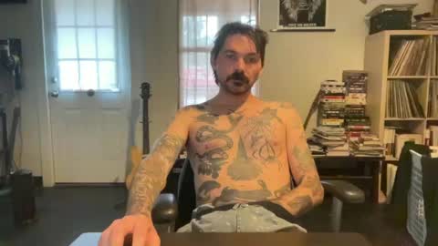 Snapshot of cantleavethehouse chatting on December 9, 5:19 pm cantleavethehouse online show from December 9, 5:19 pm