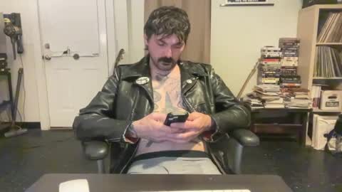 Snapshot of cantleavethehouse chatting on December 29, 4:59 am cantleavethehouse online show from December 29, 4:59 am