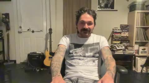 Snapshot of cantleavethehouse chatting on January 16, 5:32 am cantleavethehouse online show from January 16, 5:32 am