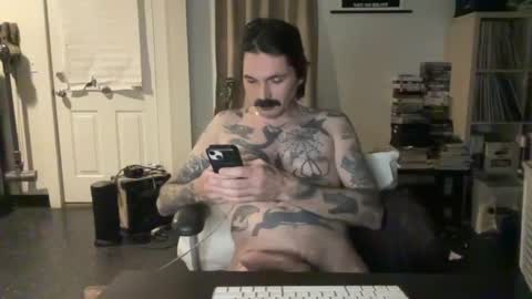 Snapshot of cantleavethehouse chatting on March 1, 6:03 am cantleavethehouse online show from March 1, 6:03 am