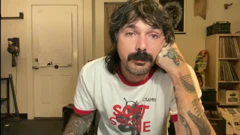 Snapshot of cantleavethehouse chatting on September 24, 7:44 am cantleavethehouse online show from September 24, 7:44 am