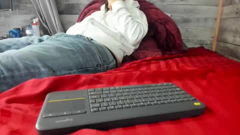 canuk1983 online show from February 23, 2:04 pm