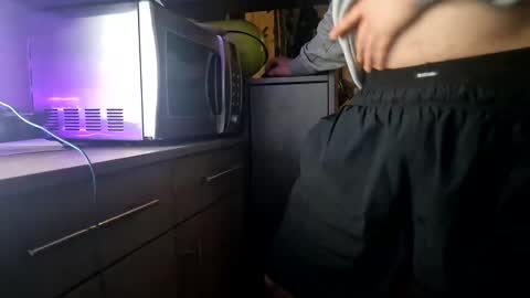 capoo24 online show from March 7, 4:24 am