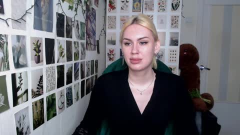 Capricious Scorpio Afa online show from April 6, 4:19 pm