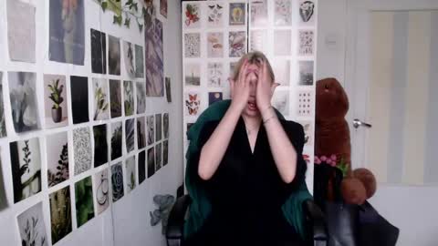 Capricious Scorpio Afa online show from April 15, 11:17 am