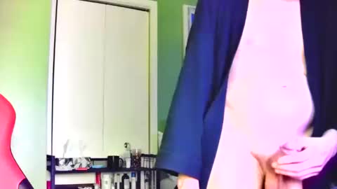 Snapshot of capricorne1965 chatting on February 15, 11:56 pm capricorne1965 online show from February 15, 11:56 pm