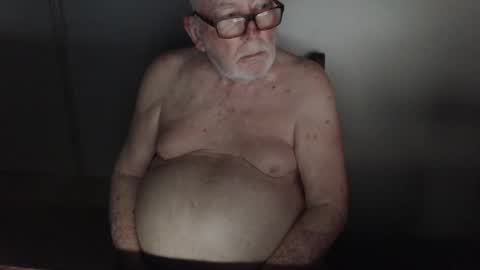 Snapshot of capt5105 chatting on February 22, 4:51 pm capt5105 online show from February 22, 4:51 pm