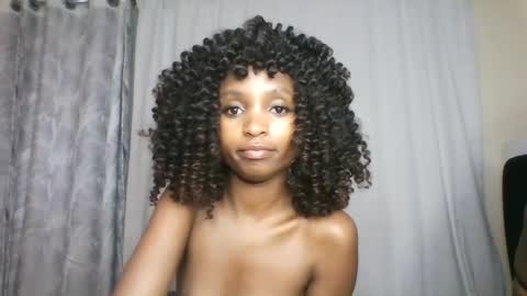 Snapshot of carababey chatting on February 18, 11:44 pm carababey online show from February 18, 11:44 pm