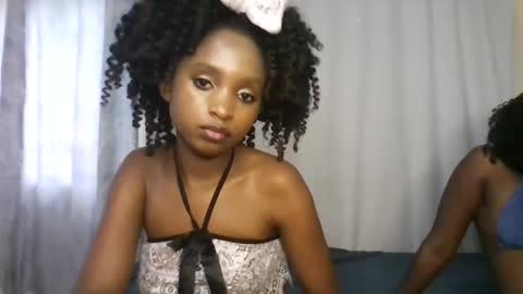 Snapshot of carababey chatting on February 27, 12:27 pm carababey online show from February 27, 12:27 pm