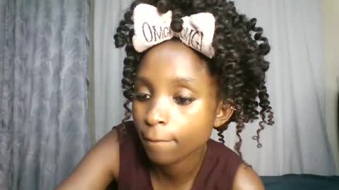 Snapshot of carababey chatting on March 23, 4:22 pm carababey online show from March 23, 4:22 pm