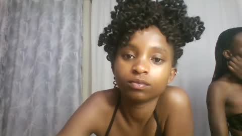 Snapshot of carababey chatting on April 4, 12:42 am carababey online show from April 4, 12:42 am
