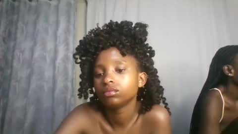 Snapshot of carababey chatting on April 5, 1:25 am carababey online show from April 5, 1:25 am
