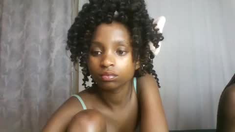 Snapshot of carababey chatting on April 11, 12:48 am carababey online show from April 11, 12:48 am