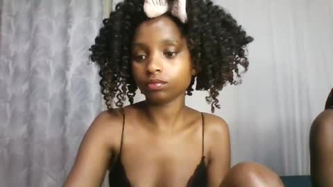 Snapshot of carababey chatting on April 14, 12:49 am carababey online show from April 14, 12:49 am