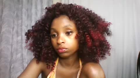 Snapshot of carababey chatting on April 16, 11:51 pm carababey online show from April 16, 11:51 pm