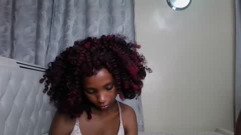 Snapshot of carababey chatting on May 5, 11:46 pm carababey online show from May 5, 11:46 pm